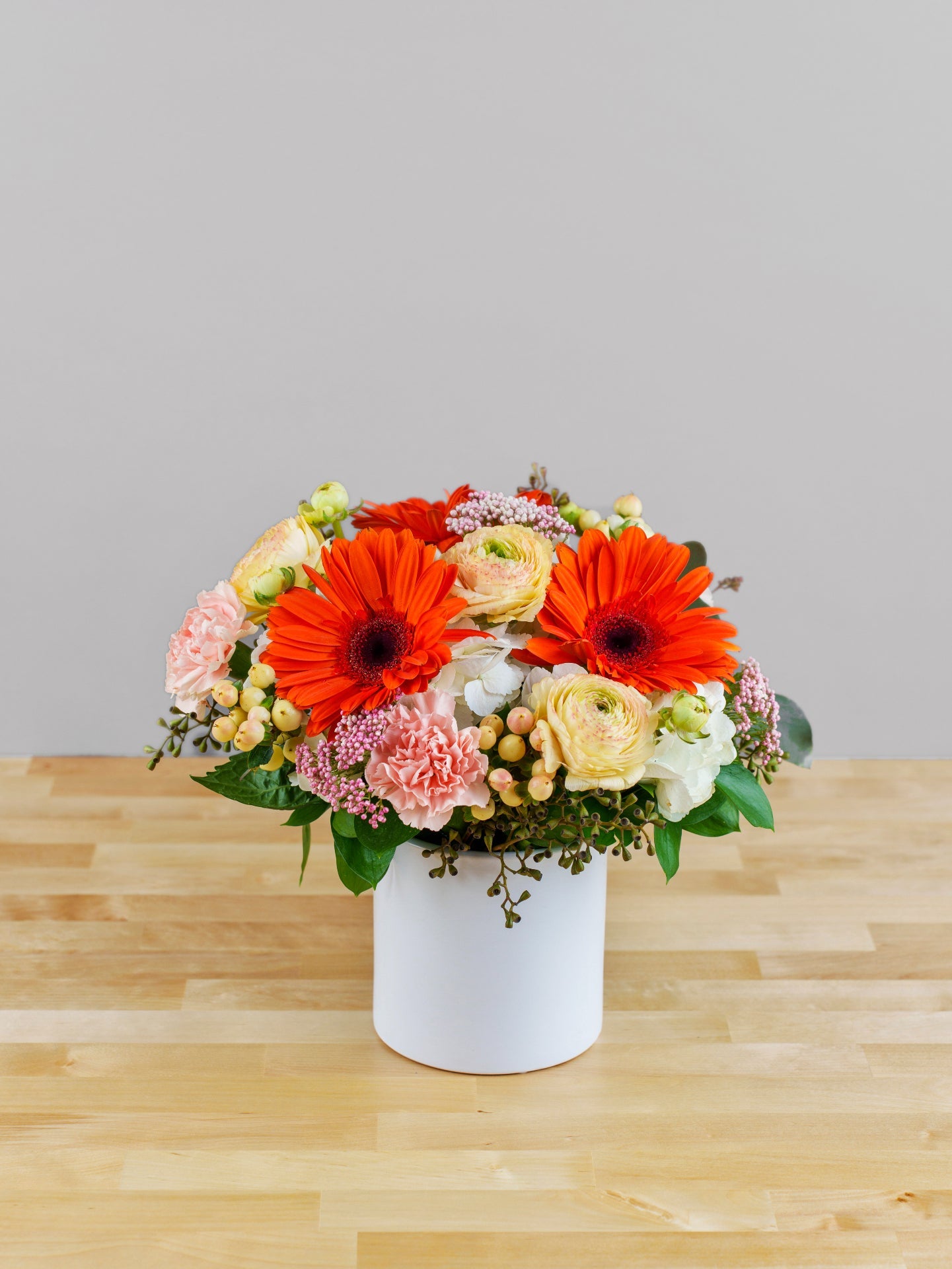 Delightful Roses and Daisy Bouquet by V Florist